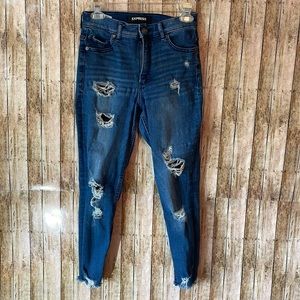 Express 4 short ankle high rise jeans. Used